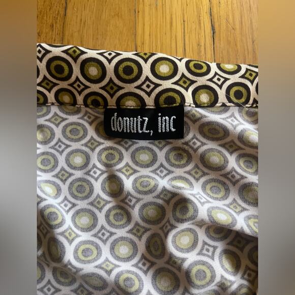 90s Vintage Faux Wrap Dress w Circular Geometric Pattern - Picture 4 of 7